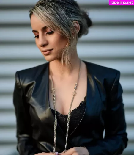 Laure Bv OnlyFans Thumbnail #0f3axtlZEq