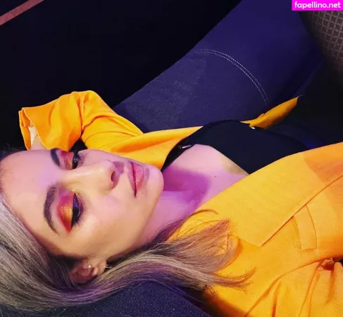 Laure Bv OnlyFans Thumbnail #bdLgKIJ3qd