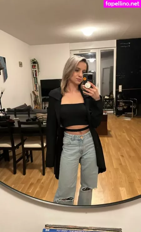 Laure Bv OnlyFans Thumbnail #i9rMwvO0oO