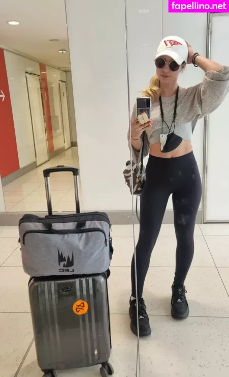 Laure Valee OnlyFans Thumbnail #Gf96FrHXwF
