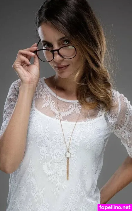 Laure Valee OnlyFans Thumbnail #VimBYIX2S4