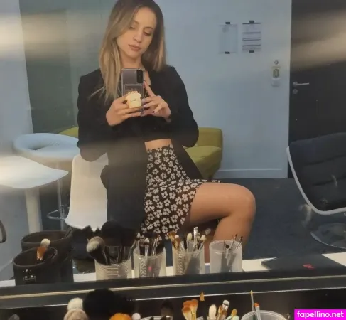 Laure Valee OnlyFans Thumbnail #uvecfVaQ5P