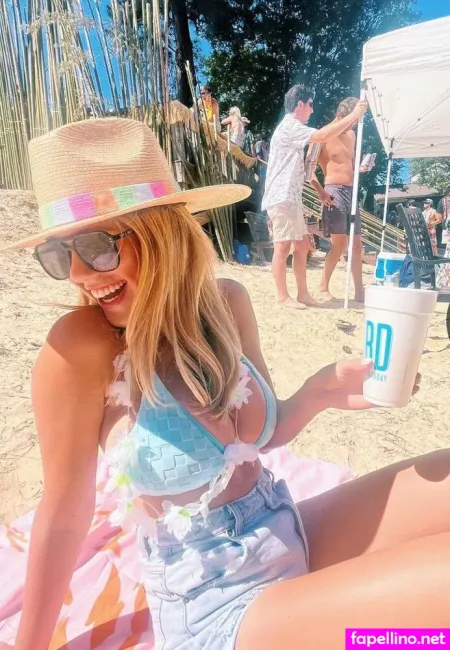 Laurel Whittington OnlyFans Thumbnail #CvGnuqDvBr