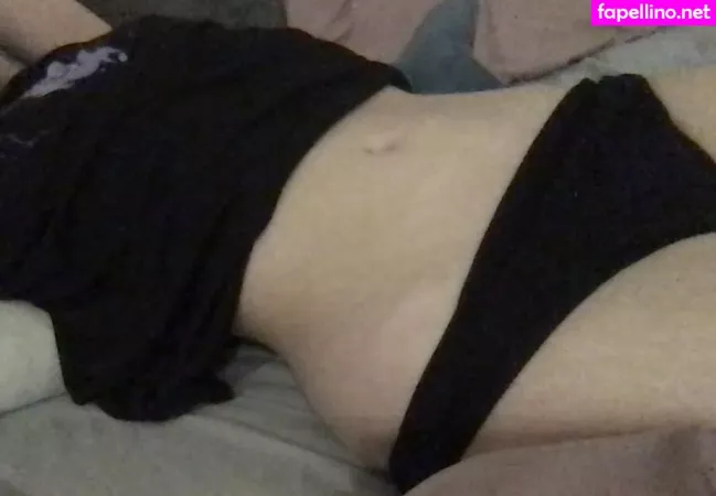 Lauren 1 OnlyFans Thumbnail #3hTmiRh3m4