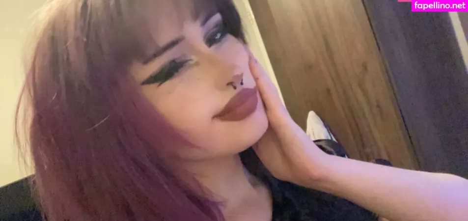 Lauren 1 OnlyFans Thumbnail #BymbWAV2DQ