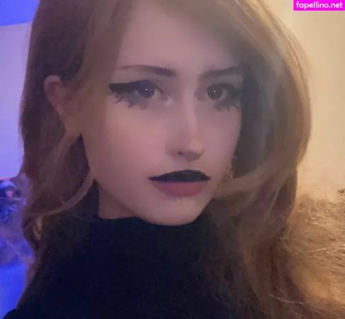 Lauren 1 OnlyFans Thumbnail #K4yC1OzPQQ