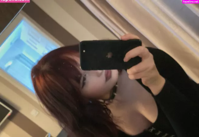 Lauren 1 OnlyFans Thumbnail #cAJykfhkL7