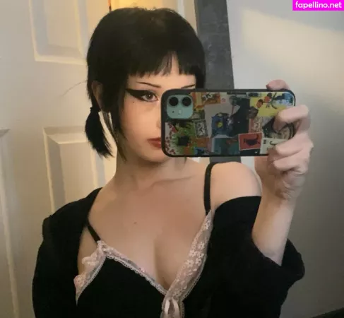 Lauren 1 OnlyFans Thumbnail #fJuqCEnIQP