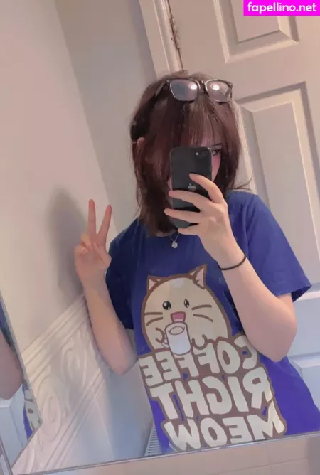 Lauren 1 OnlyFans Thumbnail #h6FhZYB2zA