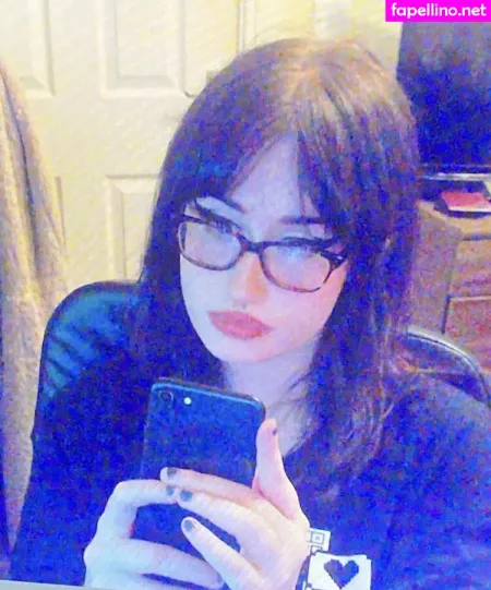 Lauren 1 OnlyFans Thumbnail #hrEgcoax9X