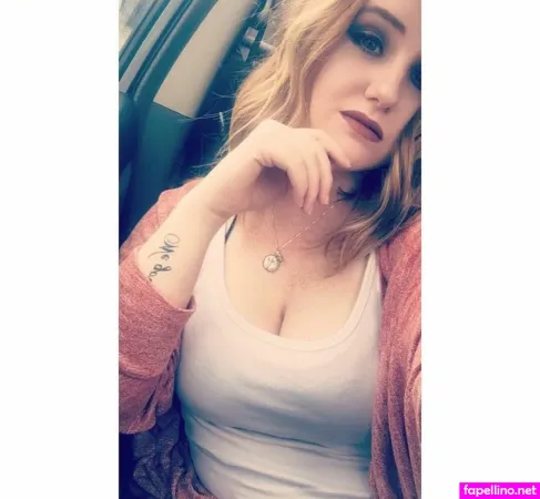 Lauren Baker OnlyFans Thumbnail #2FsDhqKf5R