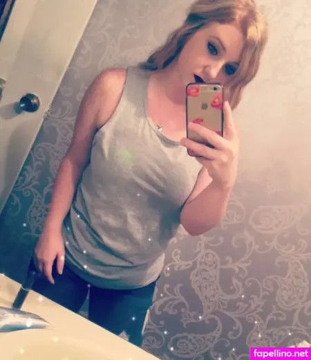 Lauren Baker OnlyFans Thumbnail #FJWoU68O9Y