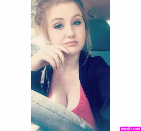 Lauren Baker OnlyFans Thumbnail #PF9ur6TBkg