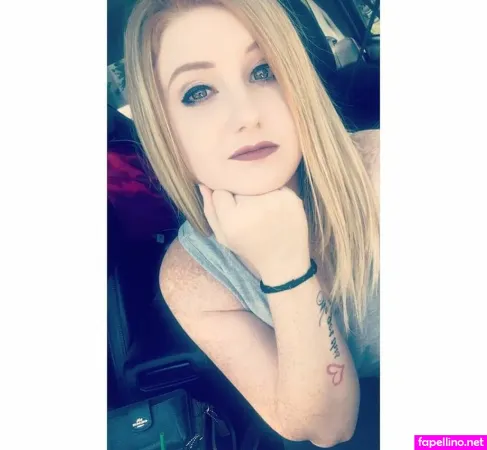 Lauren Baker OnlyFans Thumbnail #RLCQkfQTCk