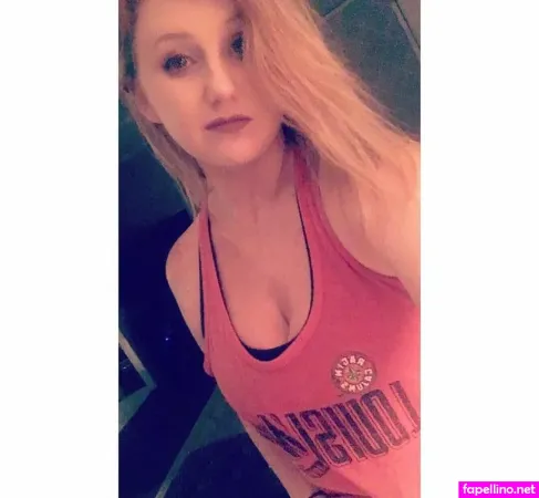 Lauren Baker OnlyFans Thumbnail #UwDG09rn1Q