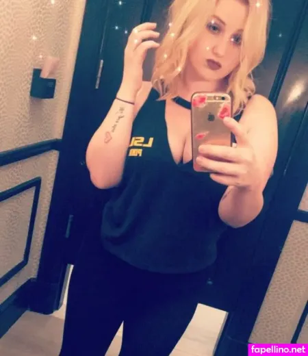 Lauren Baker OnlyFans Thumbnail #ee5B2sH9lN