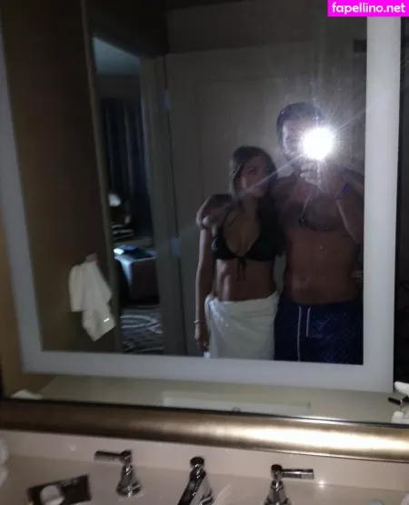 Lauren Bedford Russell OnlyFans Thumbnail #5GDQyrhgXs
