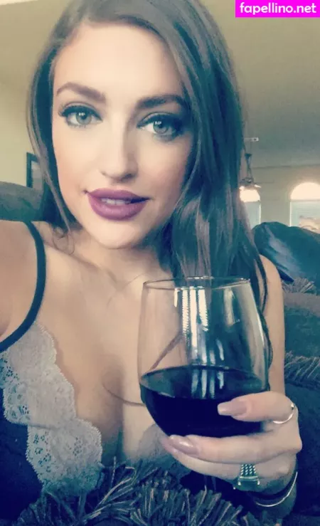 Lauren Bedford Russell OnlyFans Thumbnail #6dVhOkABlp