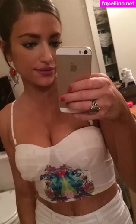 Lauren Bedford Russell OnlyFans Thumbnail #kYrSd2V456