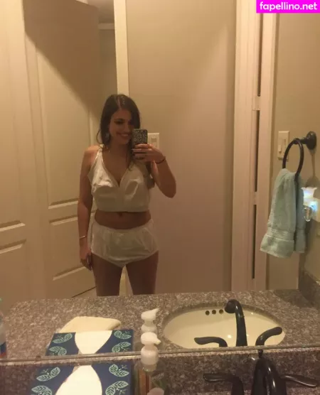 Lauren Bedford Russell OnlyFans Thumbnail #me2qeBSyko