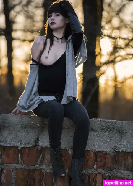 Lauren Brite 19 OnlyFans Thumbnail #3LLsespRF6