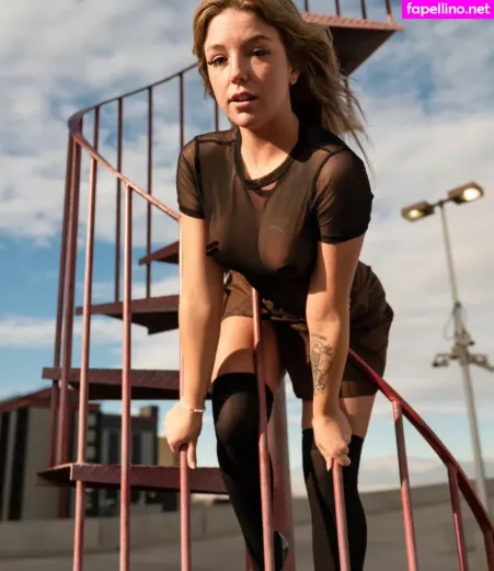 Lauren Brooks OnlyFans Thumbnail #f3dha0FEFm