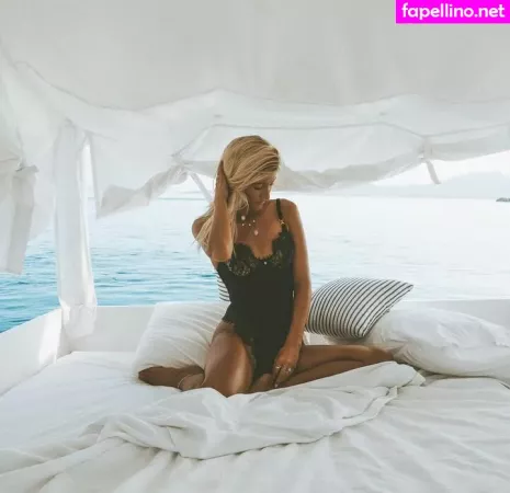 Lauren Bullen OnlyFans Thumbnail #N3YKizGePD