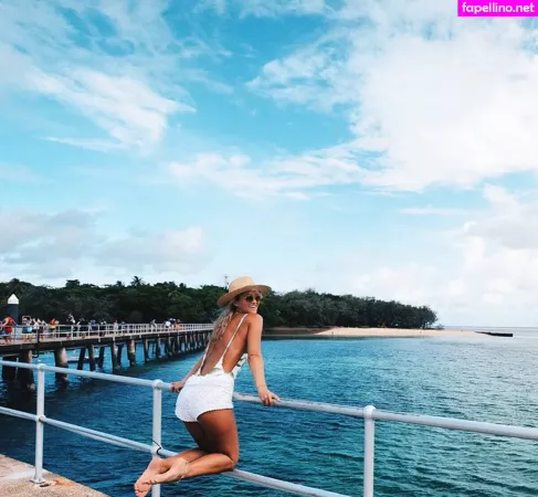 Lauren Bullen OnlyFans Thumbnail #nF80edl1v3