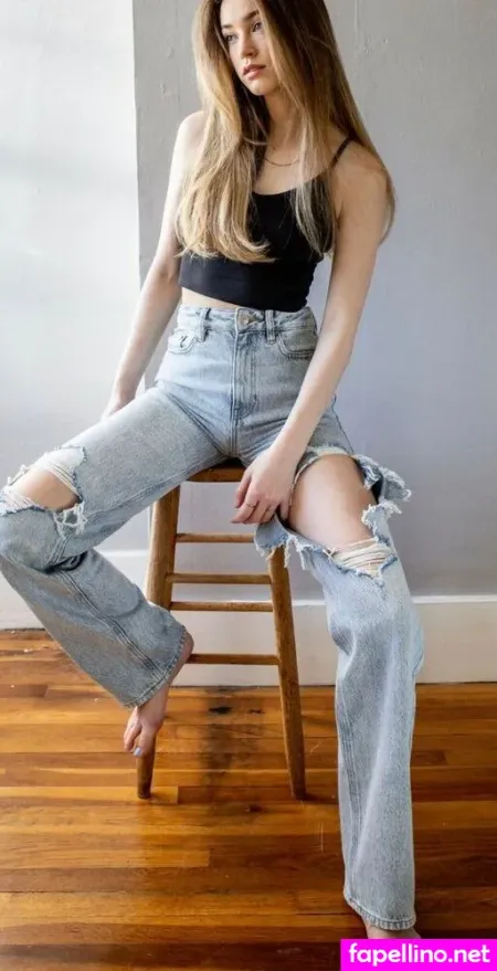 Lauren Cantrell OnlyFans Thumbnail #ttUJewlOFN