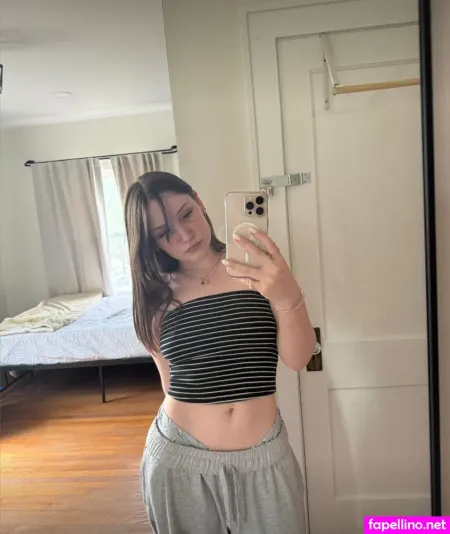 Lauren Claire OnlyFans Thumbnail #K80ipflj45