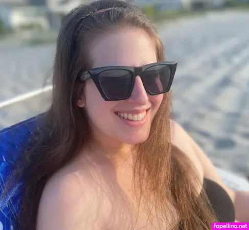 Lauren Colella Polun OnlyFans Thumbnail #bwOCixpSSO