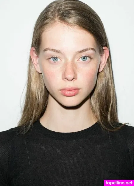 Lauren De Graaf OnlyFans Thumbnail #2KZDNWDJcZ