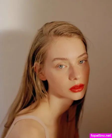 Lauren De Graaf OnlyFans Thumbnail #5wwQCBolox