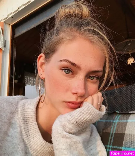 Lauren De Graaf OnlyFans Thumbnail #yUpqMSTXQs