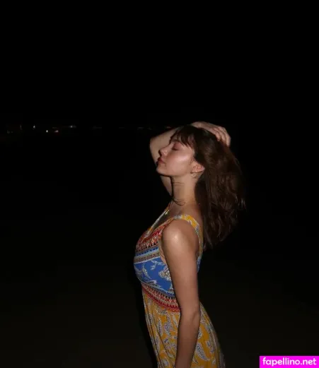 Lauren Donzis OnlyFans Thumbnail #0VZk1Uap4R