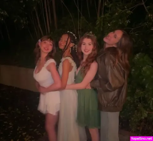 Lauren Donzis OnlyFans Thumbnail #KKCA3hftbv