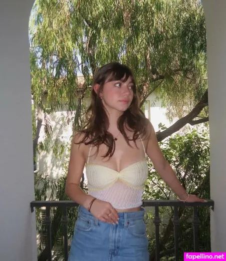 Lauren Donzis OnlyFans Thumbnail #UM4xRCwcYb