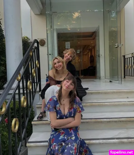 Lauren Donzis OnlyFans Thumbnail #sokgi5Wr73