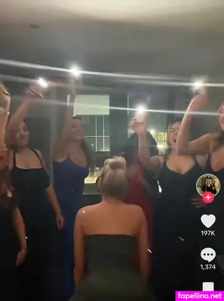 Lauren Duffy OnlyFans Thumbnail #fGJwVxxxqd