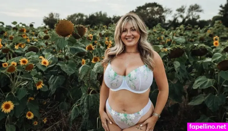 Lauren Edge 1 OnlyFans Thumbnail #b5EN0Td1fs
