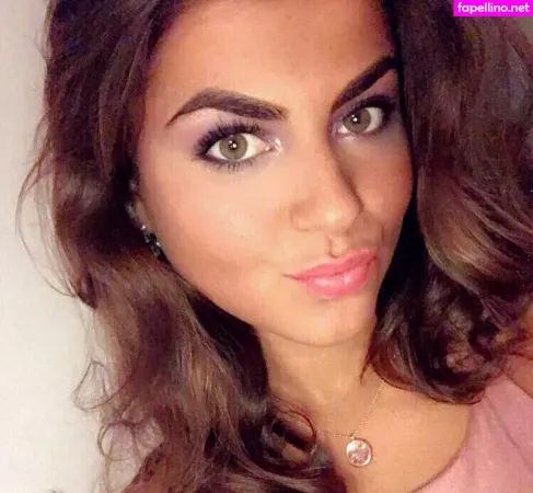 Lauren Fardon OnlyFans Thumbnail #5R2z0cxJTp