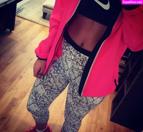 Lauren Fardon OnlyFans Thumbnail #5osn2wMHIC