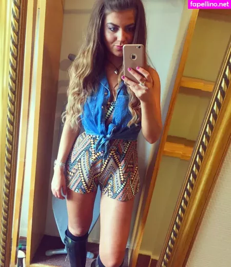 Lauren Fardon OnlyFans Thumbnail #61BWVRWiMj