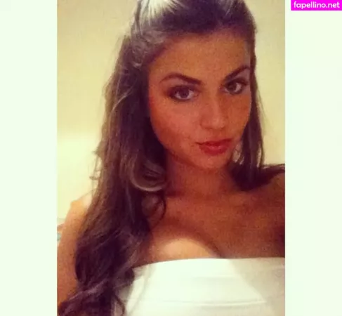 Lauren Fardon OnlyFans Thumbnail #DE80t8Xpjq