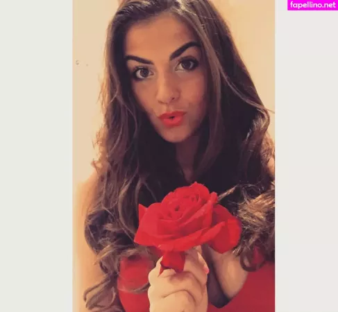 Lauren Fardon OnlyFans Thumbnail #PFH3rL5JO0