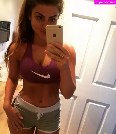 Lauren Fardon OnlyFans Thumbnail #WJRKigyAAr