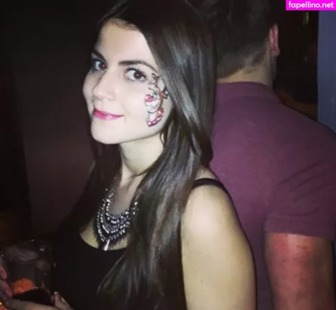 Lauren Fardon OnlyFans Thumbnail #kv8gF8af7a