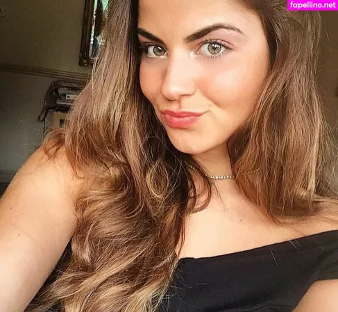 Lauren Fardon OnlyFans Thumbnail #oWZfXBoCNp