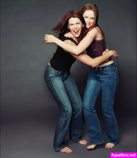 Lauren Graham OnlyFans Thumbnail #8wnIFe73X4