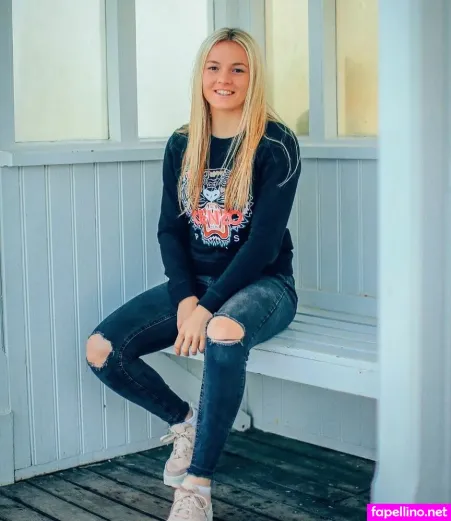 Lauren Hemp OnlyFans Thumbnail #Jtws7ecly5